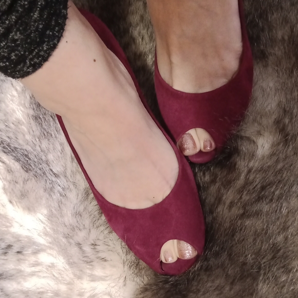 Yves Saint Laurent suede heels - Picture 13 of 16